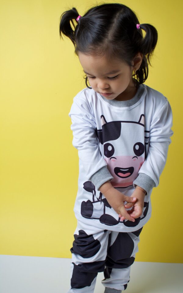 Vicky The Cow Long Sleeve Pajama Set - Image 4